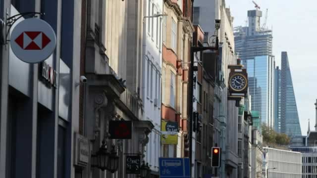 HSBC Weighs 10% Staffing Cut as Banks Hand Off Work to AI