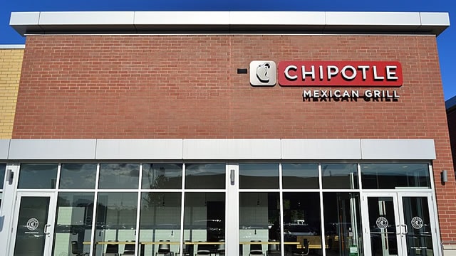Chipotle shares rise on quarterly earnings beat, raised outlook