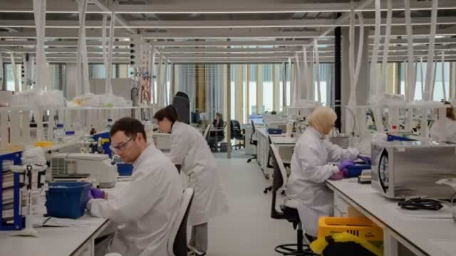 AstraZeneca Shares Jump; Drugmaker Keeps Outlook As Cancer Drug Sales Soar