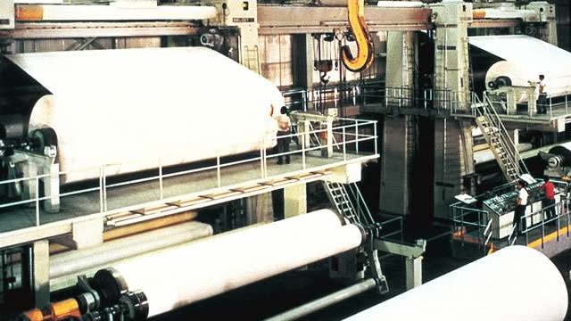 Thomson Reuters reports higher fourth-quarter revenue