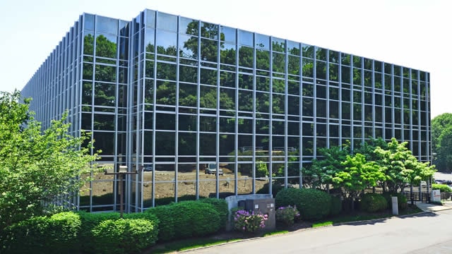 W. P. Carey's Dividend Buffer Is Rebuilding — But Leverage And October Timing Are Worth Watching