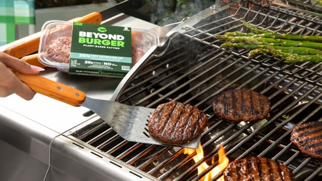 Beyond Meat stock quickly turns negative today after meme rally pushed shares up by double digits