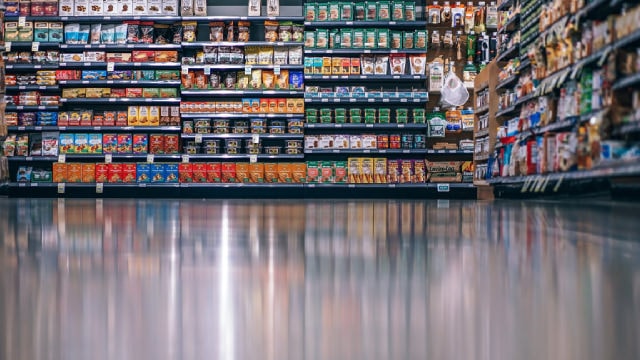 Walmart, 7-Eleven, Albertsons, and BP used AI to raise gas prices, lawsuit alleges