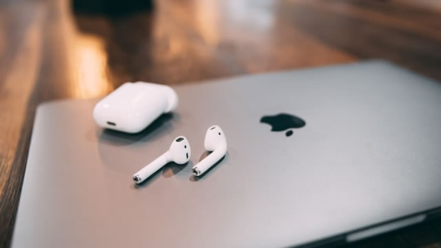 Apple Cuts Jobs Across Its Sales Organization