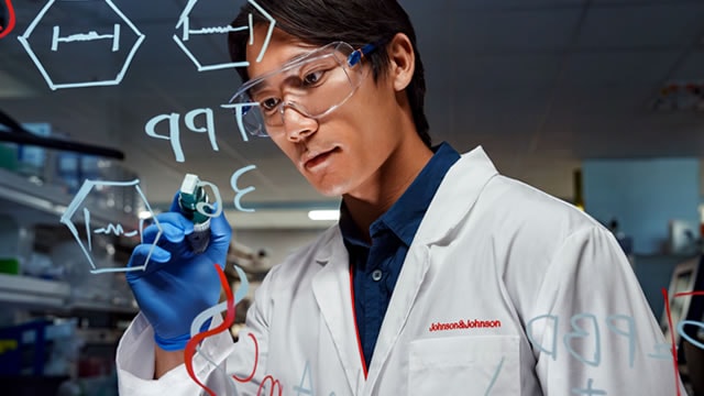 Johnson & Johnson (JNJ) Price Forecast: Bull Flag Signals Strength