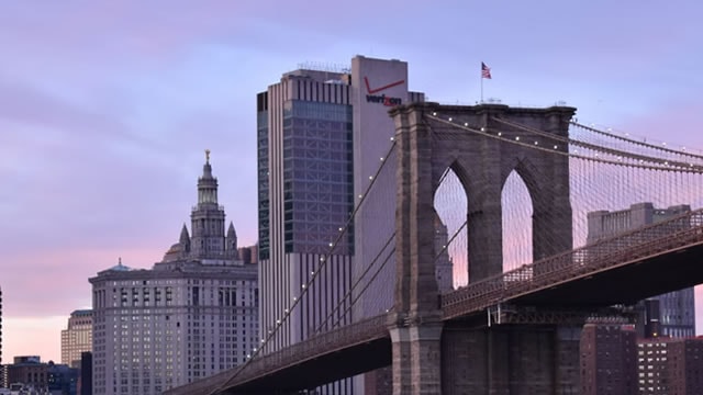 How To Earn $500 A Month From Verizon Stock Ahead Of Q1 Earnings