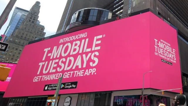 T-Mobile tops revenue and earnings estimates for Q3