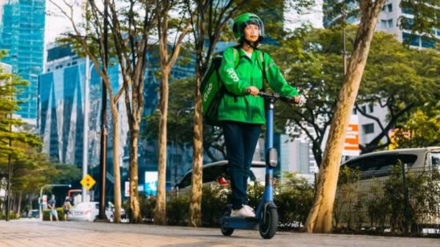 Grab Holdings Stock Forms Bottom After Strong Beat-and-Raise Quarter