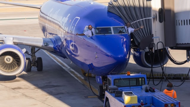 Southwest Airlines Stock Has Defied the Turbulence. Earnings Threaten to Change That.