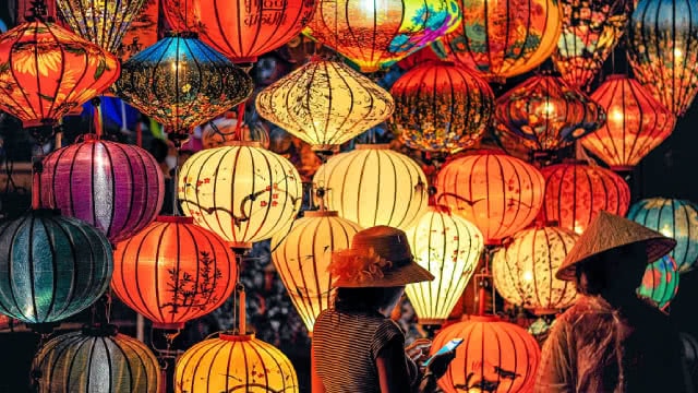 3 Travel Stocks to Watch Heading Into the Holidays
