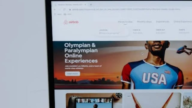 Airbnb Stock Is Falling Friday: What's Driving The Action?