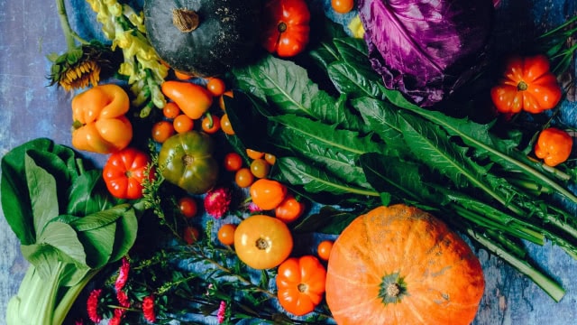 United Natural Foods Boosts Profit Outlook, Lowers Sales Guidance