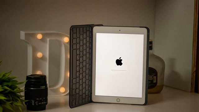 White House Says UK Abandons Effort to Access Apple User Data