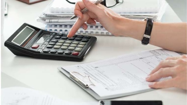 Crude Oil Falls Sharply; SRX Health Solutions Shares Jump