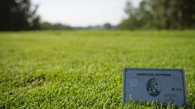 How To Trade American Express Stock Ahead Of Earnings?