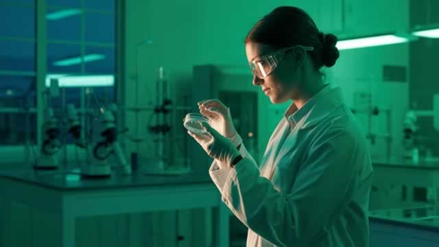 ImmunityBio stock price crash: buy the dip or sell the rip?