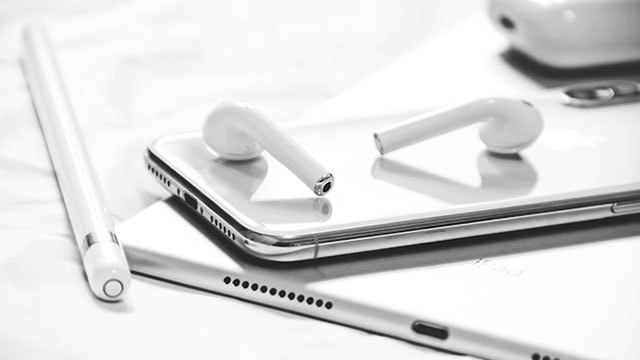 Griffin: Apple's ecosystem is unmatched, keeping its U.S. dominance intact