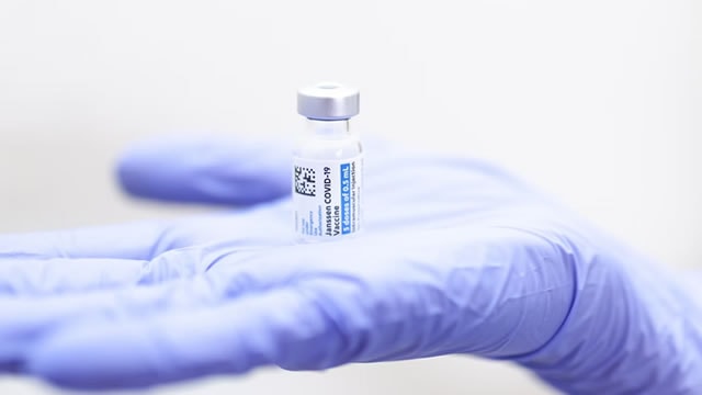 J&J prostate cancer drug reduces risk of cancer spread and death in late-stage study
