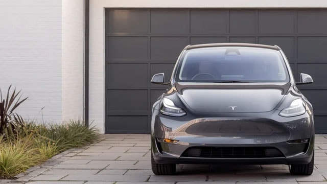 Options Corner: TSLA Accelerates into Earnings