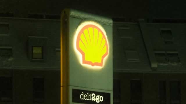 Exclusive: Shell considers exit from Argentina's Vaca Muerta shale play, sources say