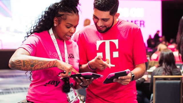 T-Mobile Adds 1 Million Customers, Steps Up Mobile Fight