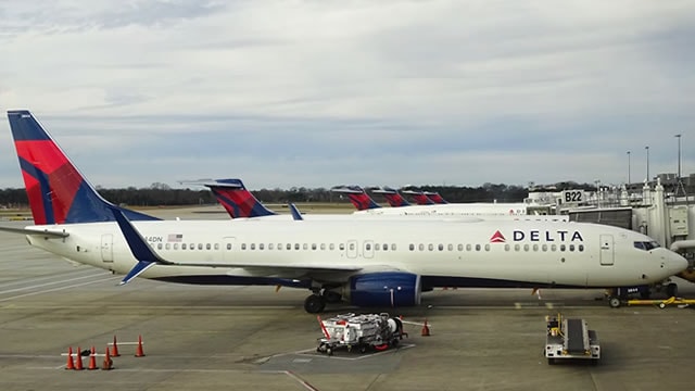 Delta Air Lines stock falls on growth outlook