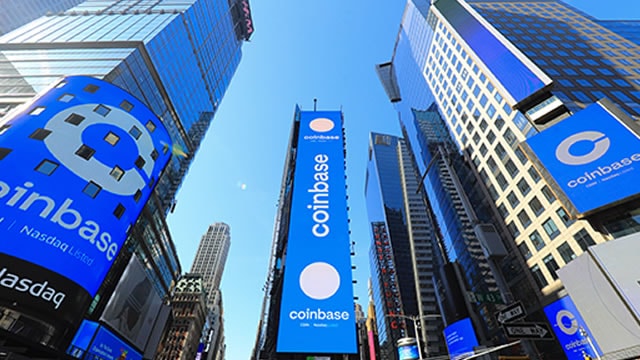Coinbase stock falls as Baird flags weak trading volumes and valuation risks