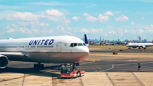 United Airlines is paring back rewards for travelers who don't have its credit card in MileagePlus overhaul