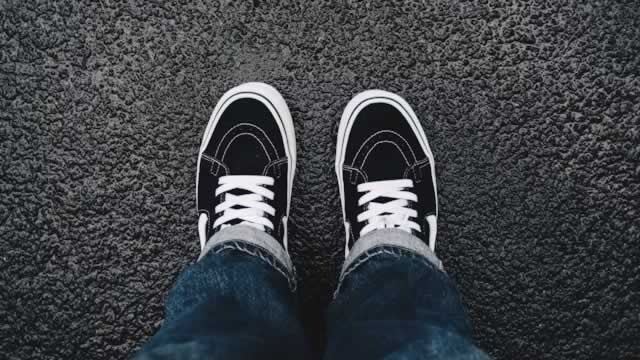 Deckers Stock Stoops Lower After Downgrades