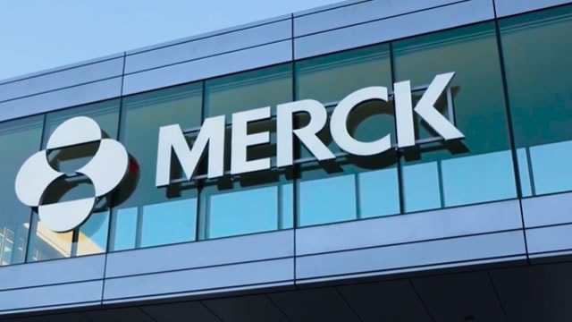 Merck (MRK) Price Forecast: Double Top Signals Deeper Correction Risk