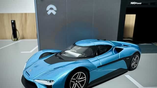 Nio's stock dives as EV maker raises $1 billion at shareholders' expense