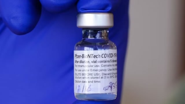 Shutdown deadline ticks closer with no deal in sight, Pfizer & Trump ink deal to lower drug prices
