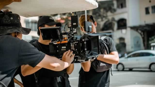FCC Chairman Carr defends Paramount Global–Skydance merger approval