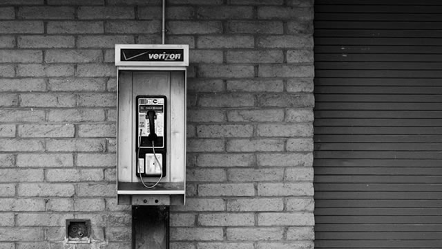 Verizon's Dan Schulman Tells CEOs to Be Open About AI Job Cuts