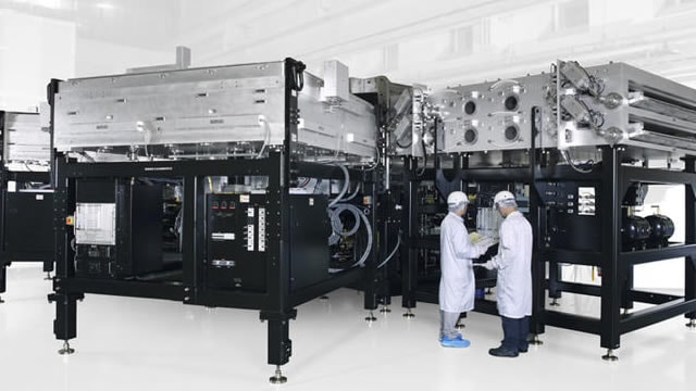 Applied Materials stock falls on sales warning from China export restrictions