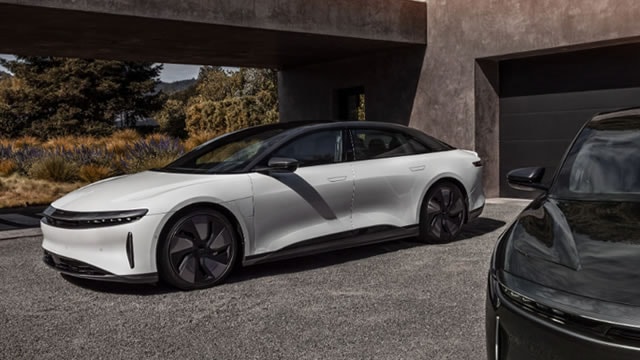 Lucid's big SUV arrives with high expectations, and big risks