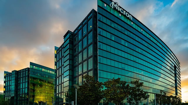 Micron Stock Falls as Chinese Memory Threat Intensifies