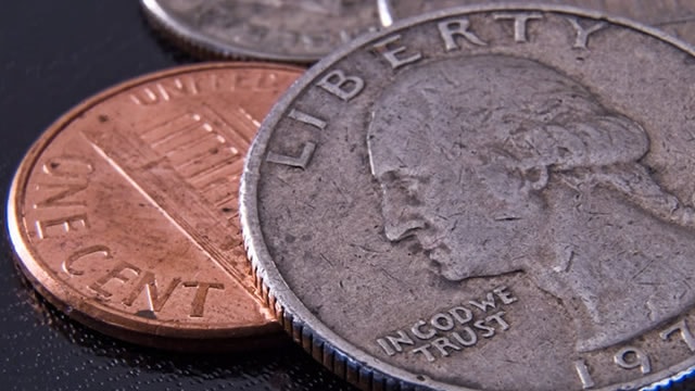 Wall Street's Most Accurate Analysts Weigh In On 3 Consumer Stocks With Over 6% Dividend Yields