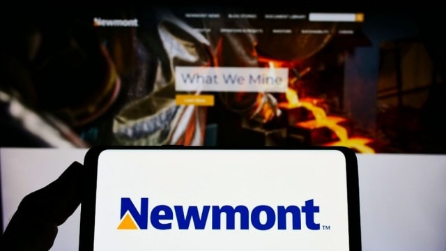 Newmont beats quarterly profit estimates on strong gold prices