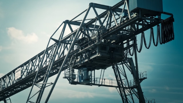 Final Trades: Capital One, Medtronic, Transocean and Caterpillar