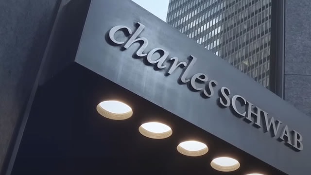 How Charles Schwab Turbocharged Trump's Stock-Trading Frenzy