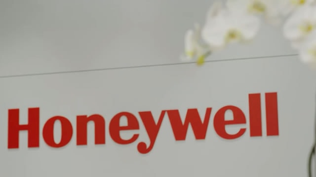 Honeywell sees aerospace supply chain improvements in electronics for planes