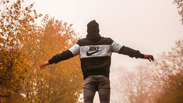 Nike's Red-Hot Analyst Buzz: Is a Comeback Brewing?