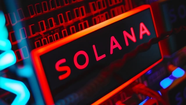 Solana price surges 3% as bulls challenge bears after SPCX token debut