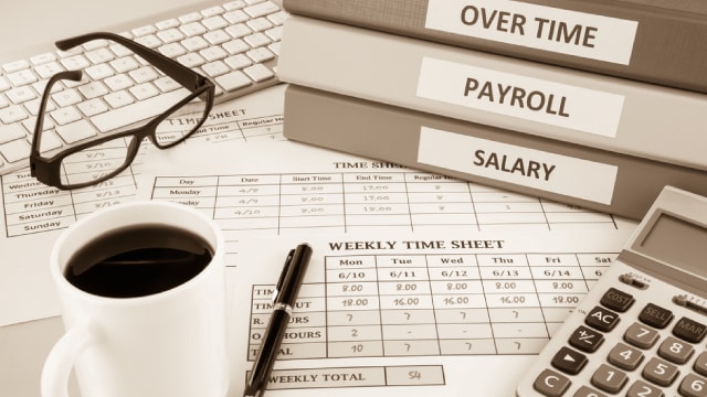 Global Payments Stock: Why Investors Should Stay Cautious