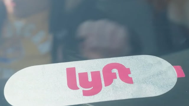 Lyft shares slump on mixed results