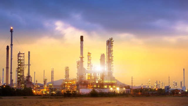 2 oil stocks to buy this week amid U.S. – Iran war