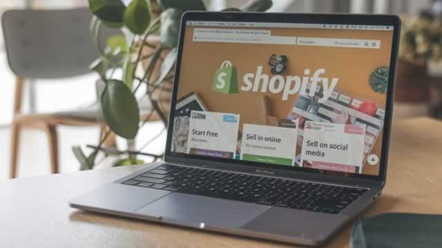 Shopify Stock Edges Lower Friday: What's Going On?