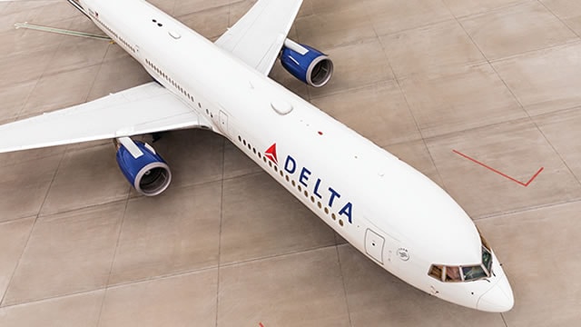 Top Wall Street Forecasters Revamp Delta Air Lines Expectations Ahead Of Q1 Earnings