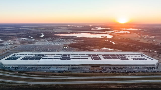 3 reasons why Tesla stock (TSLA) could be a ‘buy' ahead of Q4 earnings